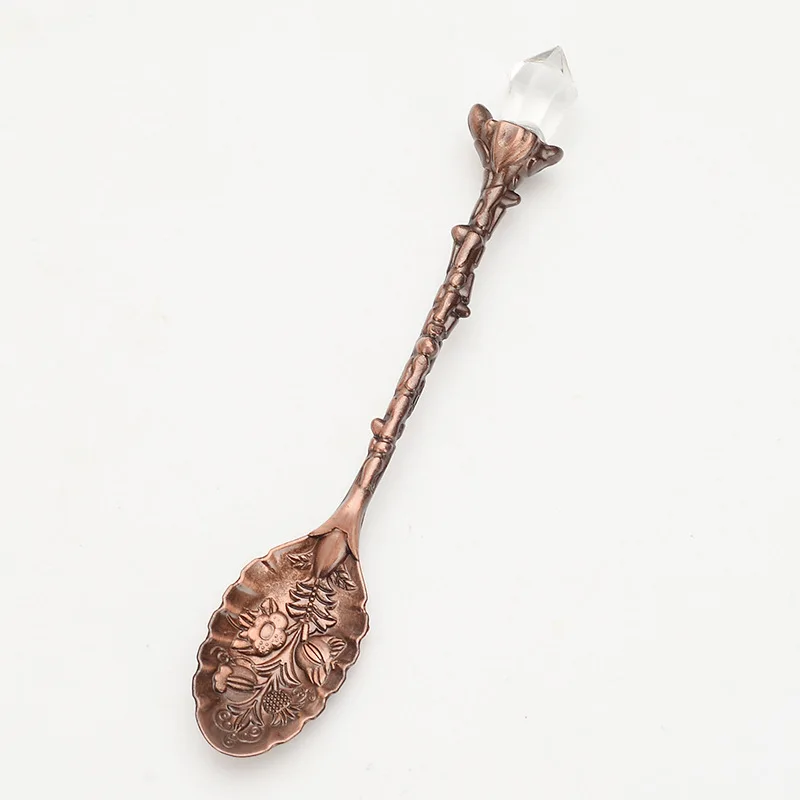 New Vintage Carved Crystal Head Patterned Alloy Leaf Spoon Nordic Creative Mug Coffee Ice Cream Spoon Kitchen Dining Bar