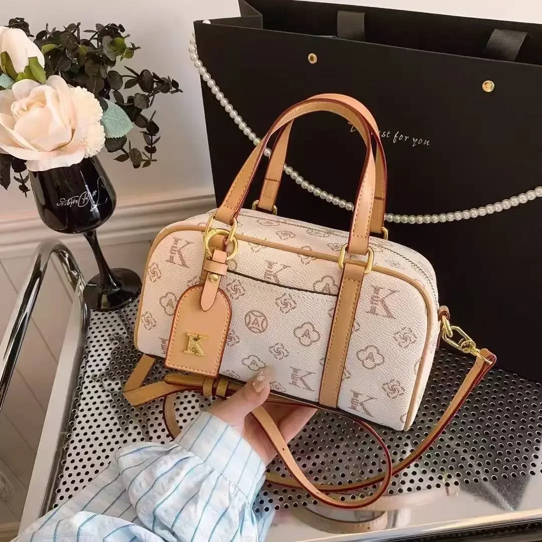 

Сумка-тоут Boston Pillow, просторная трансформируемая сумка на плечо, мятая текстура, работа в тренажерном зале, переходная система премиум-класса