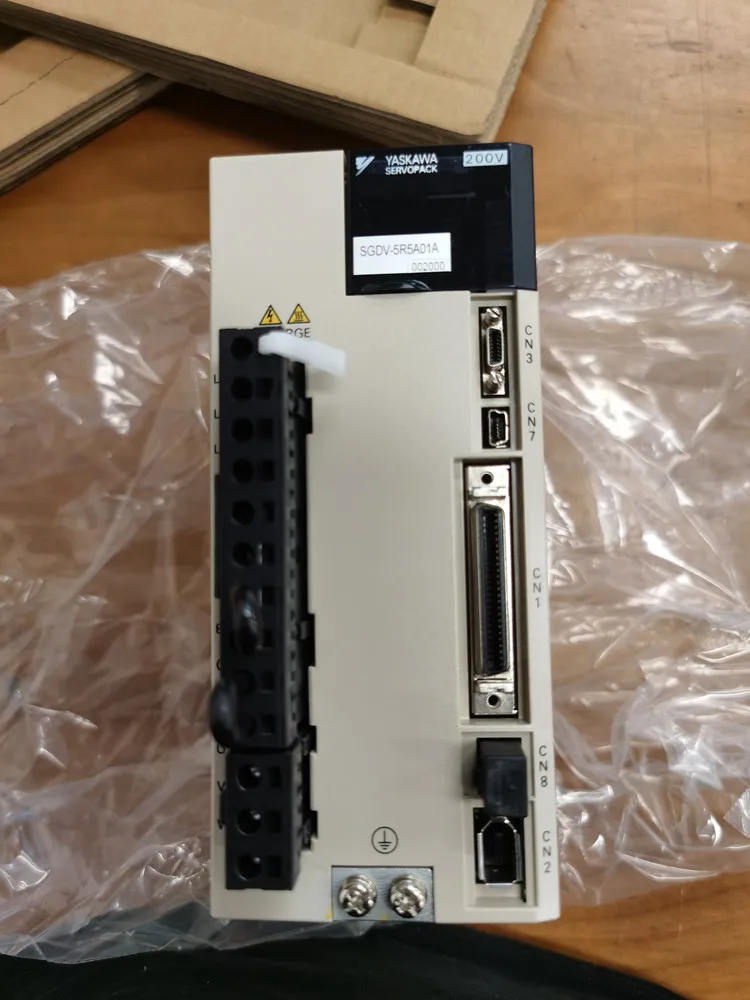 SGDV-5R5A01A002000  new and original  servo pack