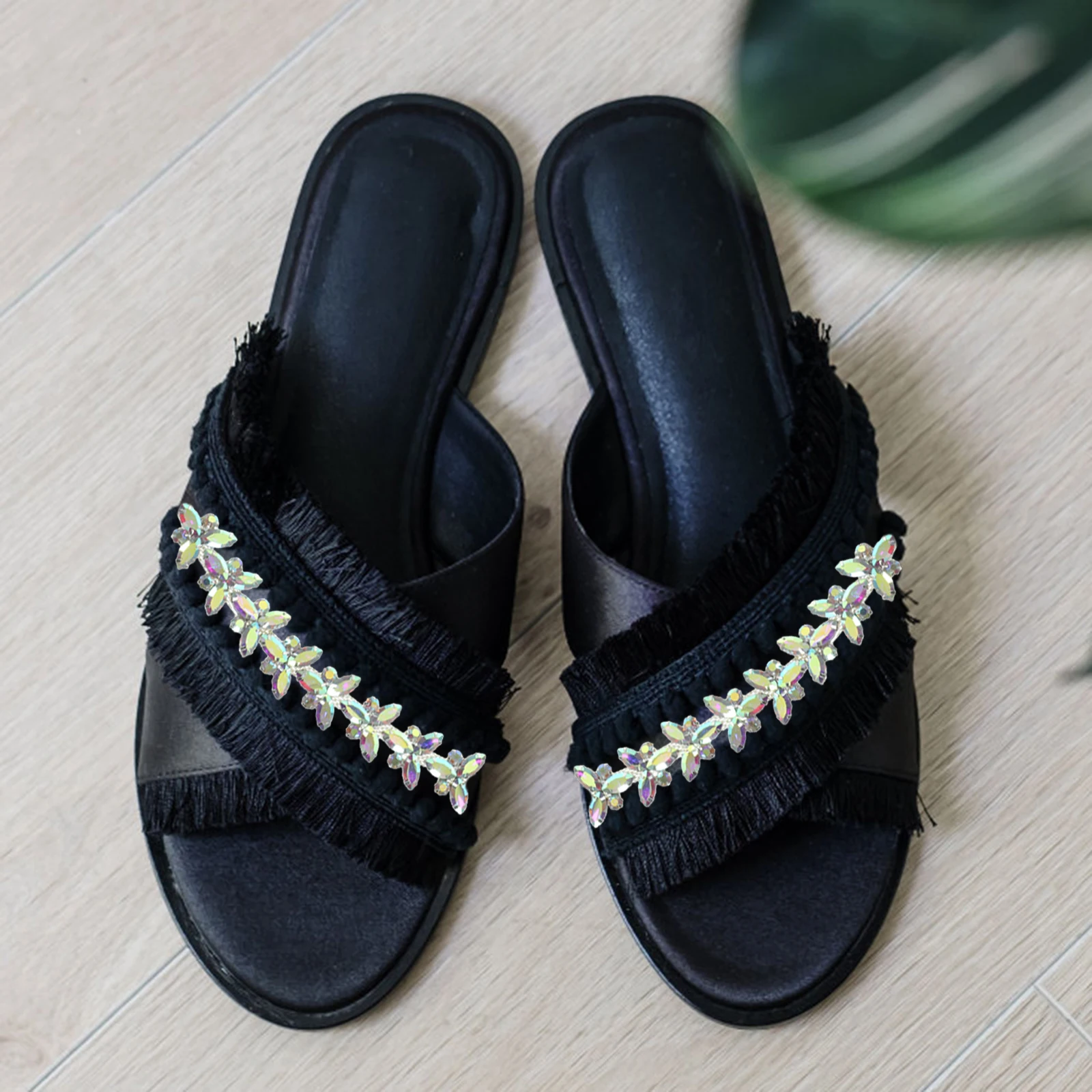 

Delicate Butterfly Shaped Rhinestone Chain Clothing Applique Decorative Charm for Garments Shoes Bags DIY Sewing Fabric