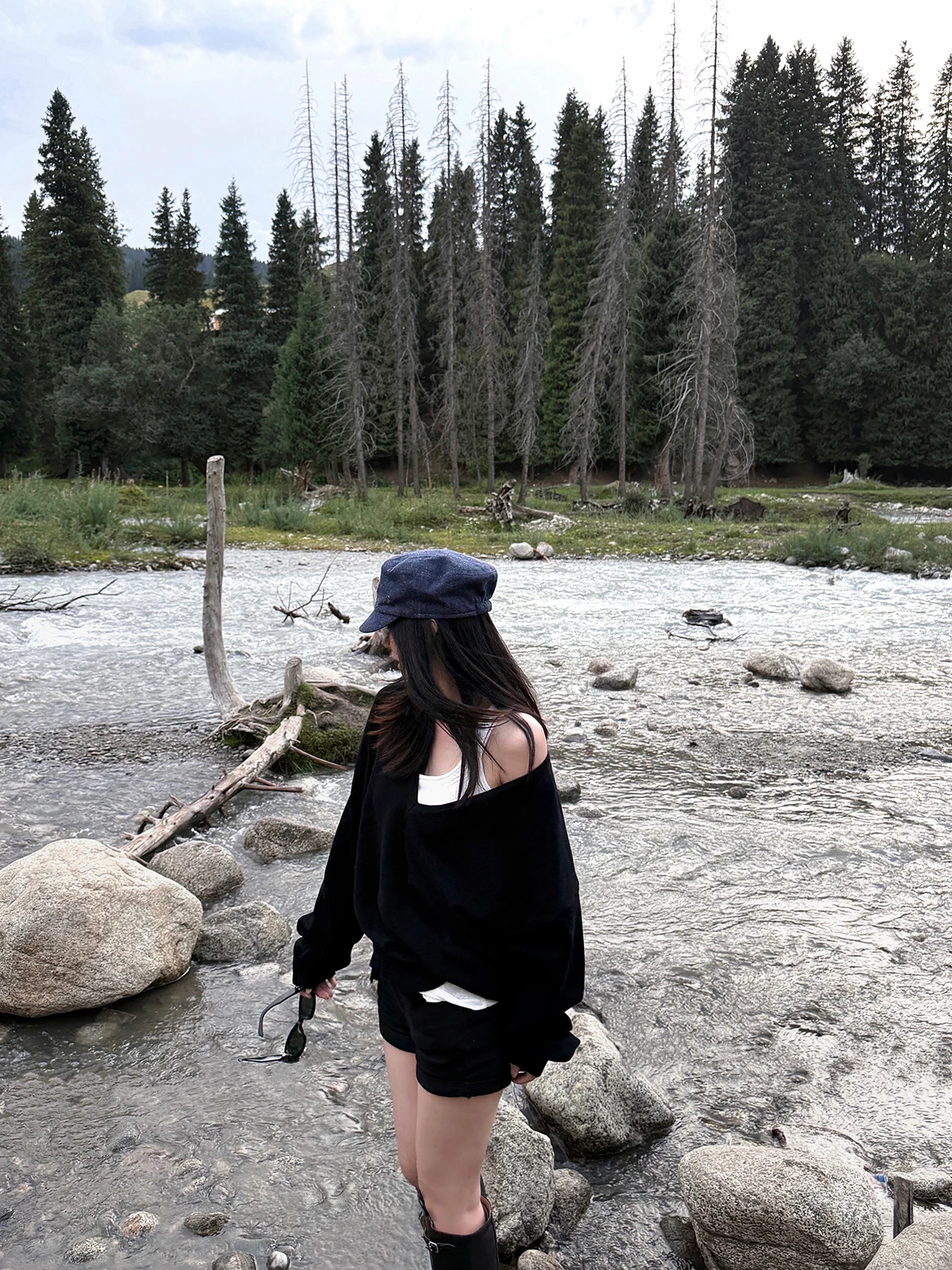 

Женский свитер Momenthom в корейском стиле, из высококачественной шерсти, с длинными рукавами, V-образным вырезом, свободного кроя, осенняя коллекция, модный.