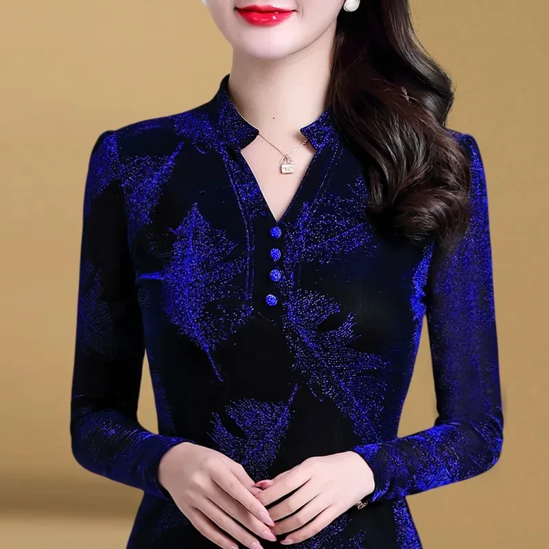 

Autumn Style Blouse 2025 New Women's Tops Fashionable Slim Lace Bottoming Shirt for Outer Wear Plus Velvet and Thickening