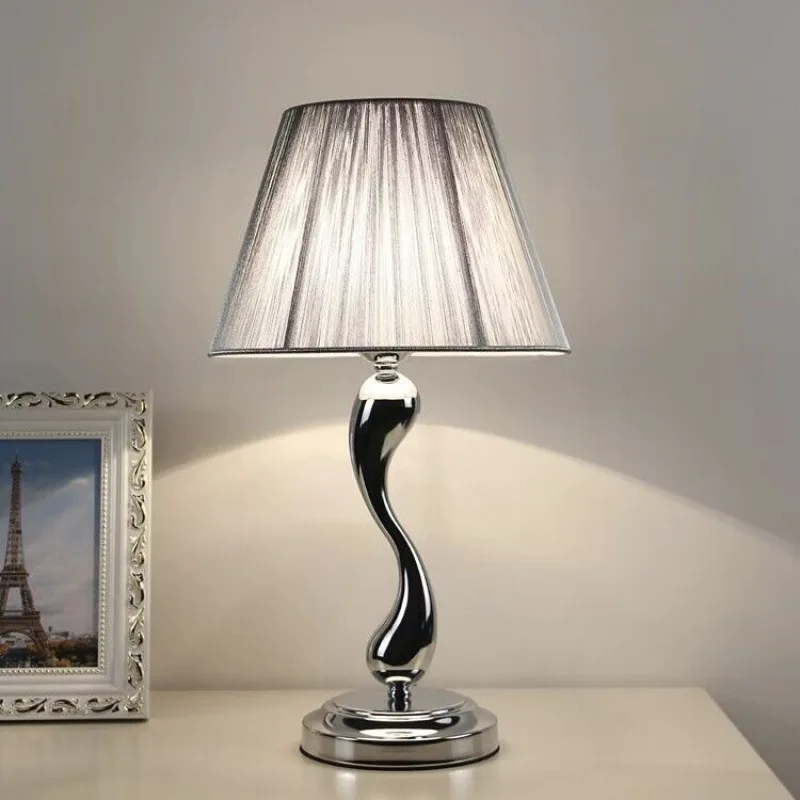 

Minimalism Silver Swan Neck Desk Lamp Nordic Modern Home Design Decor Bedroom Study LED Table Lamp Dimmable Luster Atmosphere