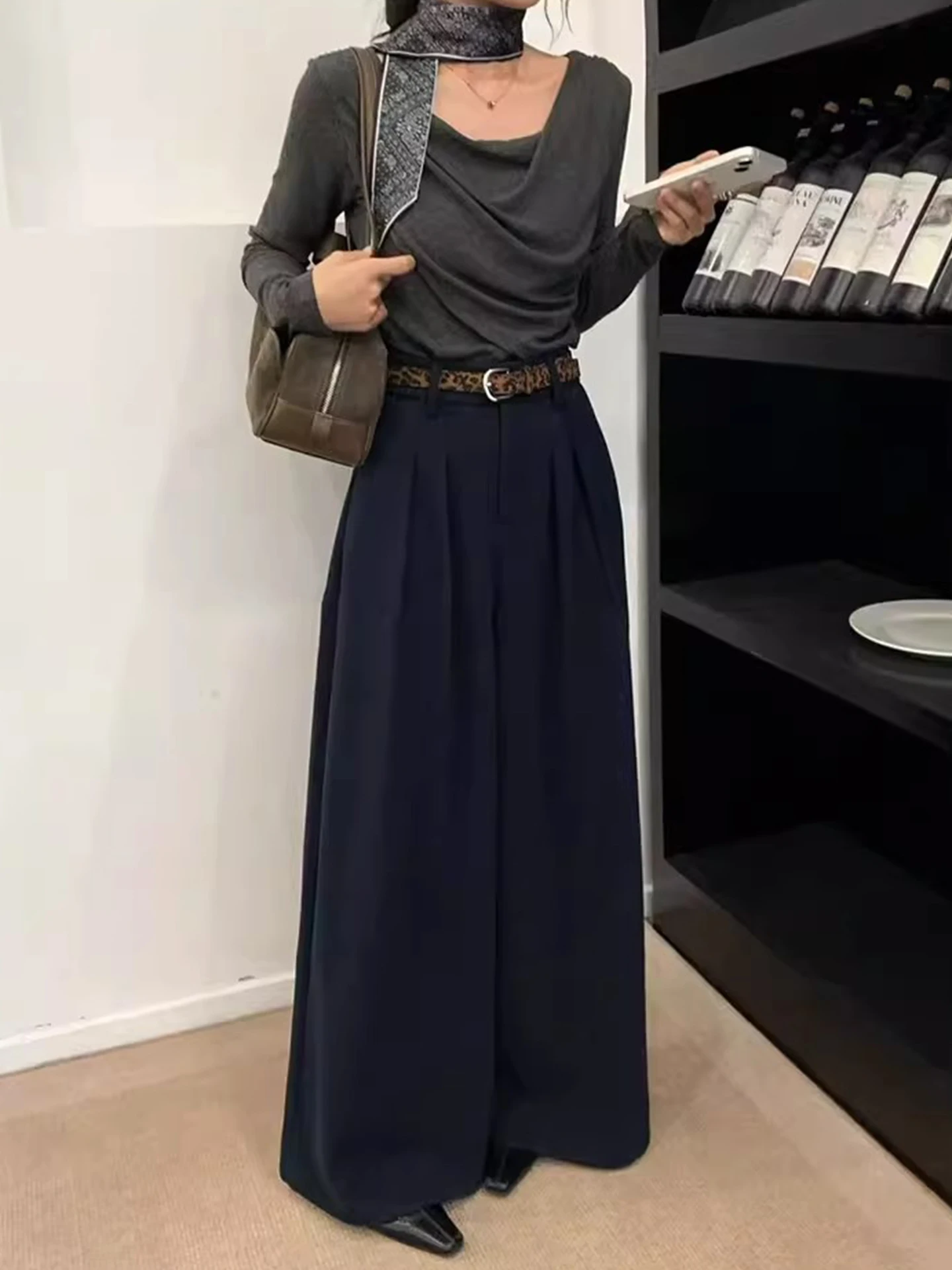 กางเกงสูทเอวสูงผ้าวูลสไตล์เรโทรสำหรับผู้หญิง รุ่นใหม่ต้นฤดูใบไม้ผลิ ทรงหลวม ใส่ได้หลายโอกาส ขากว้าง สไตล์ลำลอง เหมาะสำหรับใส่ไปทำงาน