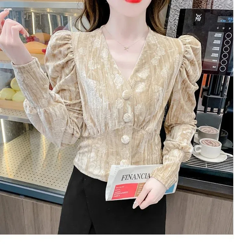 

Velvet Shirt for Women Fashionable and Fashionable New Waist-hugging Short Long-sleeved Top