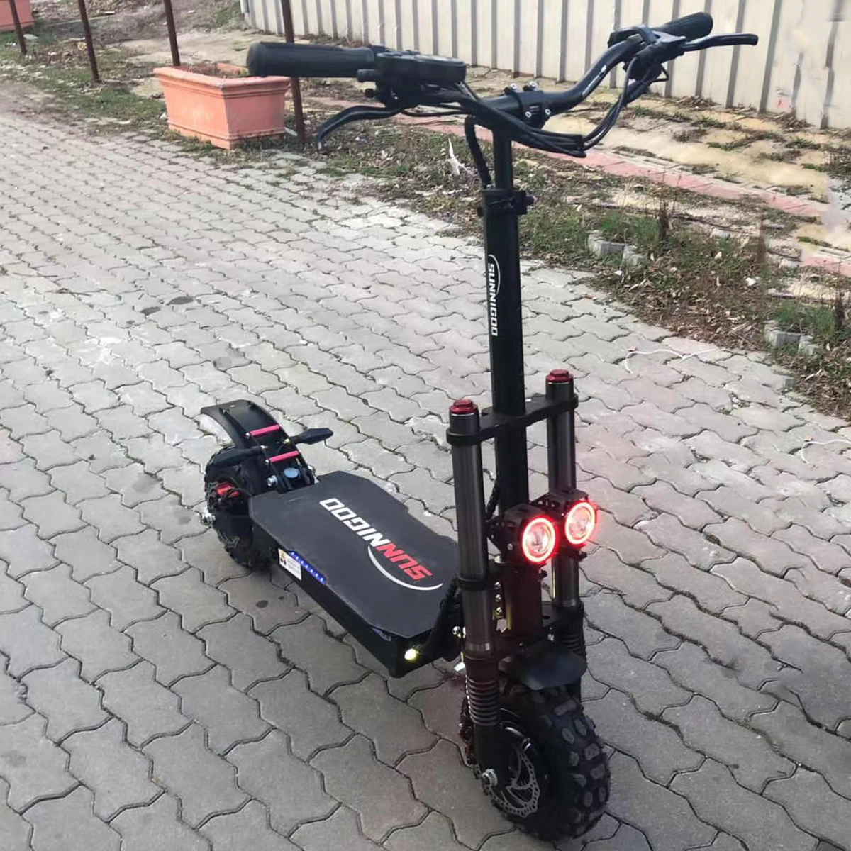 OEM Max 100km Powerful Electrical Scooter 5600W Dual Motor E Scooter Foldable 11Inch Fat Tire 60V 38Ah NFC Scooters For Adults