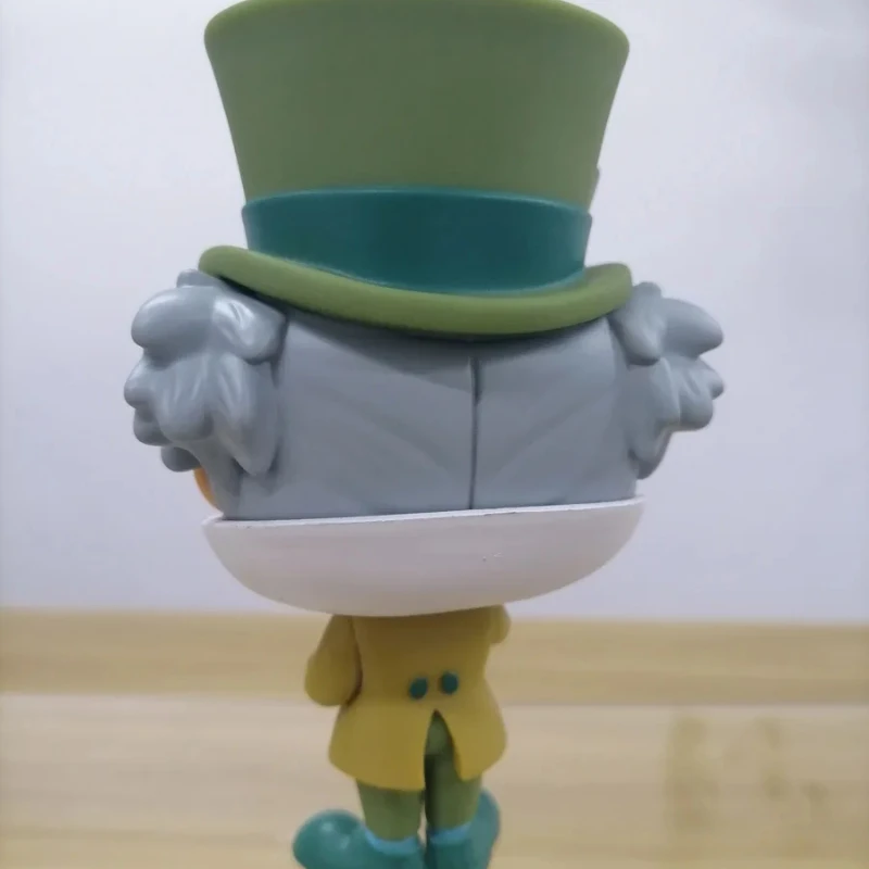 ALICE IN WONDERLAND MAD HATTER Vinyl Figurine Film Model Toy Collections Action Figure Ornaments Children Birthday Gifts