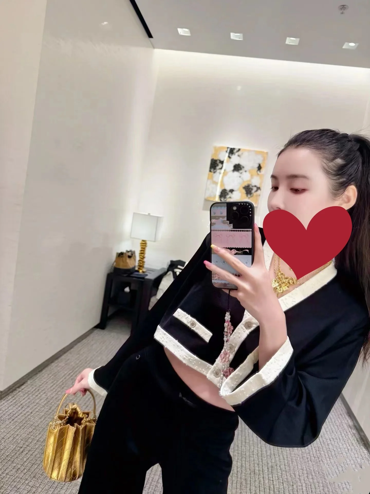 2025 Summer New Hardware Buckle Black And Yellow Contrasting Flared Sleeve V-neck Knitted Cardigan Jacket