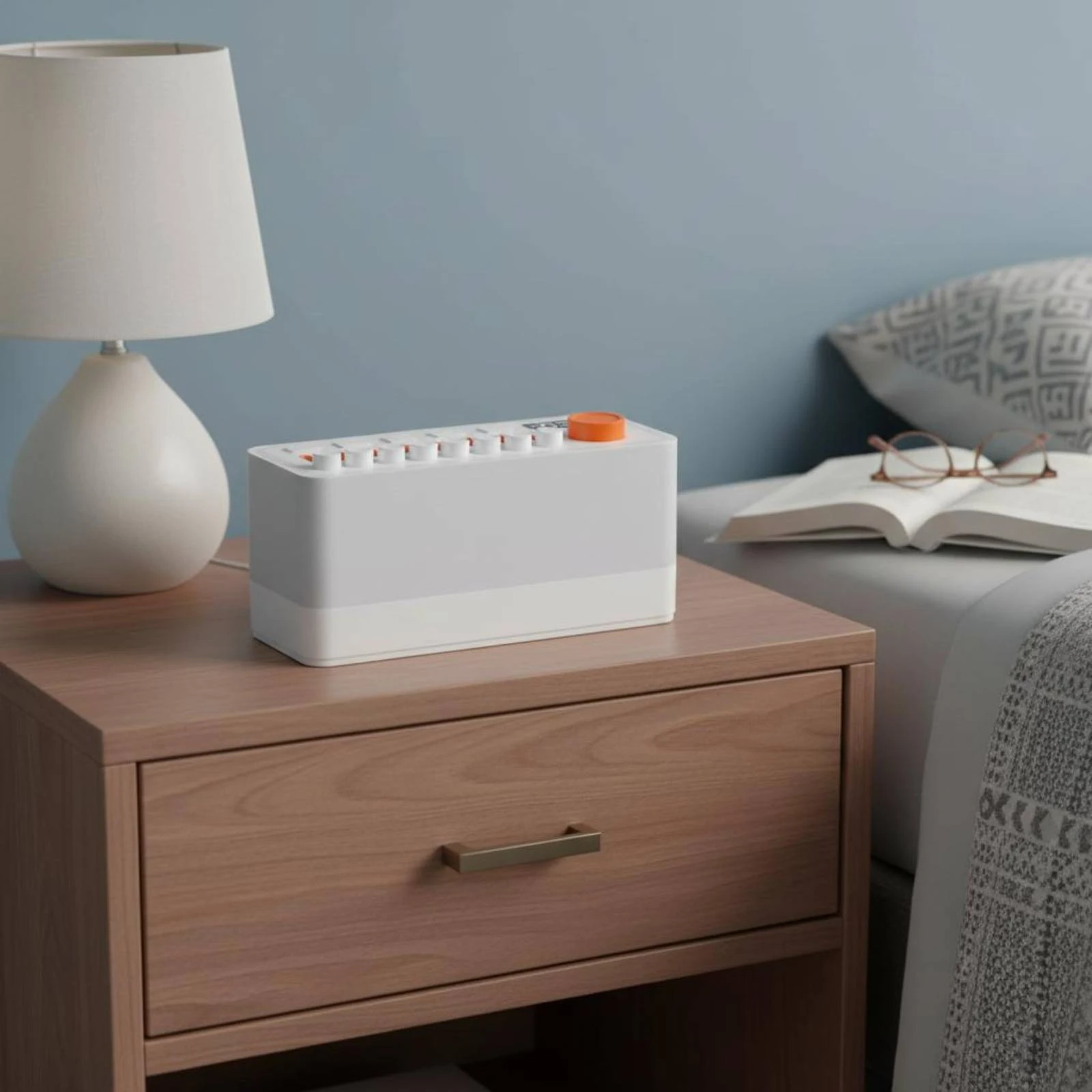 RGB Bluetooth Speaker White Exterior Night Light Speaker Sound Gadget Rounded Corners Plastic Body for Bedroom