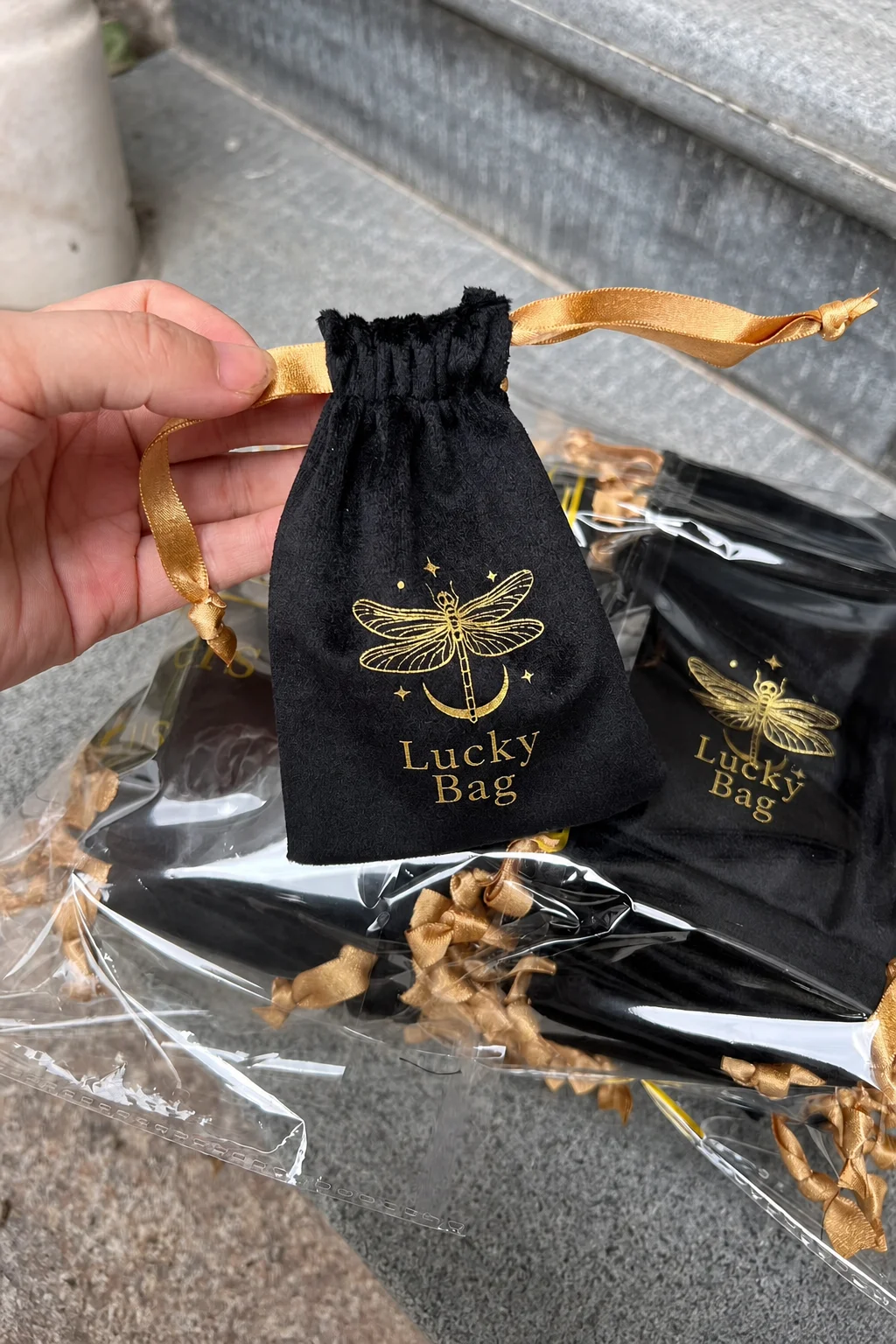 Black Velvet Gift Drawstring Bag Jewelry Perfume Watches Eyelashes Perfume Makeup Drawstring Dust Sack