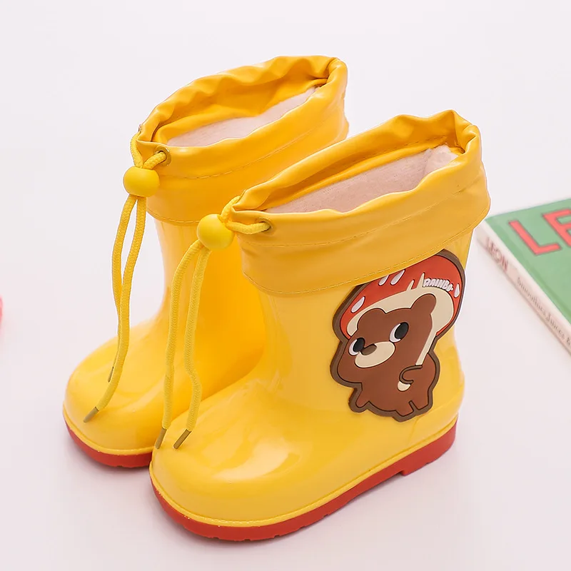 Zapatos de lluvia impermeables para niños y niñas, botas de goma antideslizantes de terciopelo, zapatos de agua para bebés