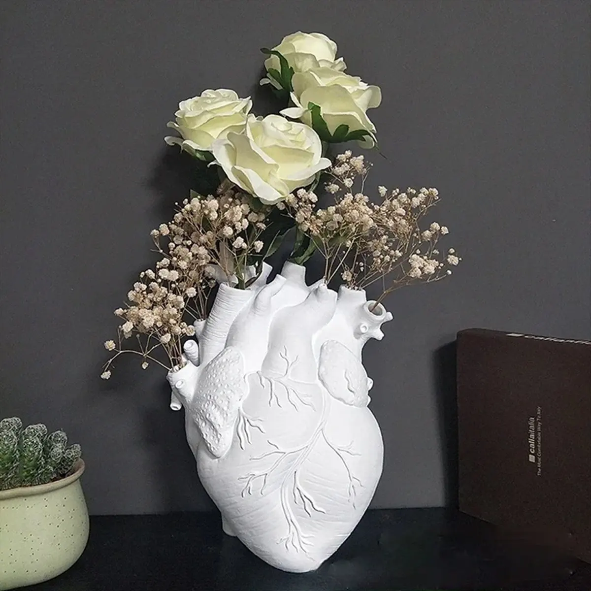 REST Anatomical Heart Vase Resin Flower Pot Heart Shape Vase Countertop Desktop Ornament Table Desk Flower Vase Decor,Gold