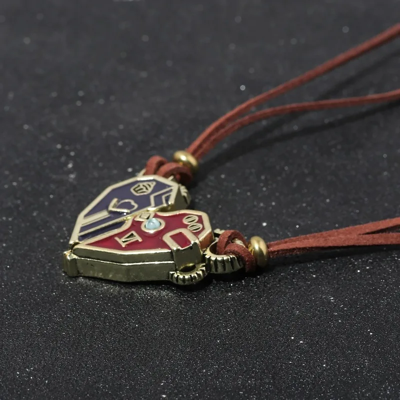 Game Arcane Caitlyn Vi Necklace Pendant for Men Women Disguise Magnet Lovers Chain Fantasy Backpack LoL Cosplay Prop Accessories