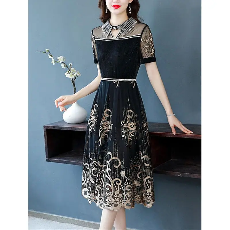 

2024 New Women's Elegant Mesh Lace Embroidered Solid Color Mermaid Dress Short Embroidered Short Sleeves Summer Women L332