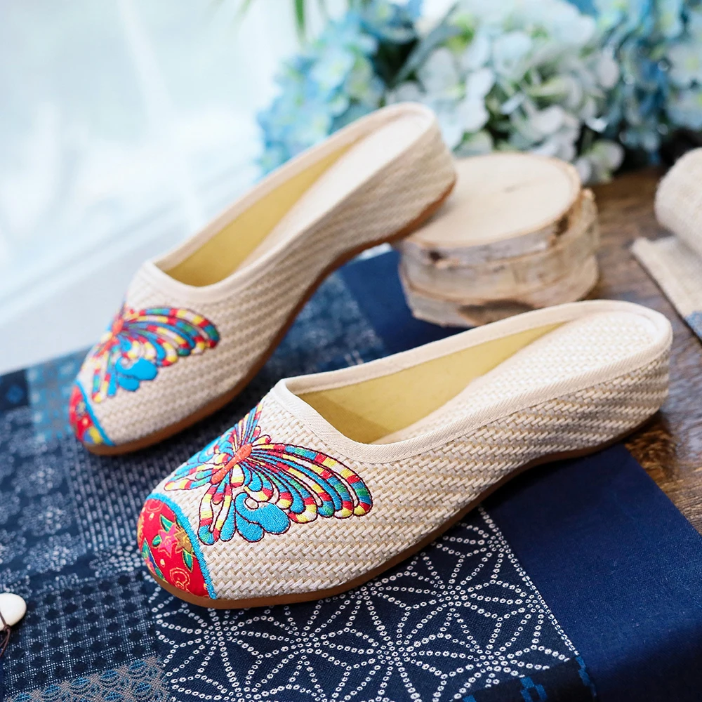 Veowalk Handmade Summer Sandals Women's Old Peking Slippers Butterfly Embroidery Soft Sole Casual Sandals Shoes Sandalias Mujer