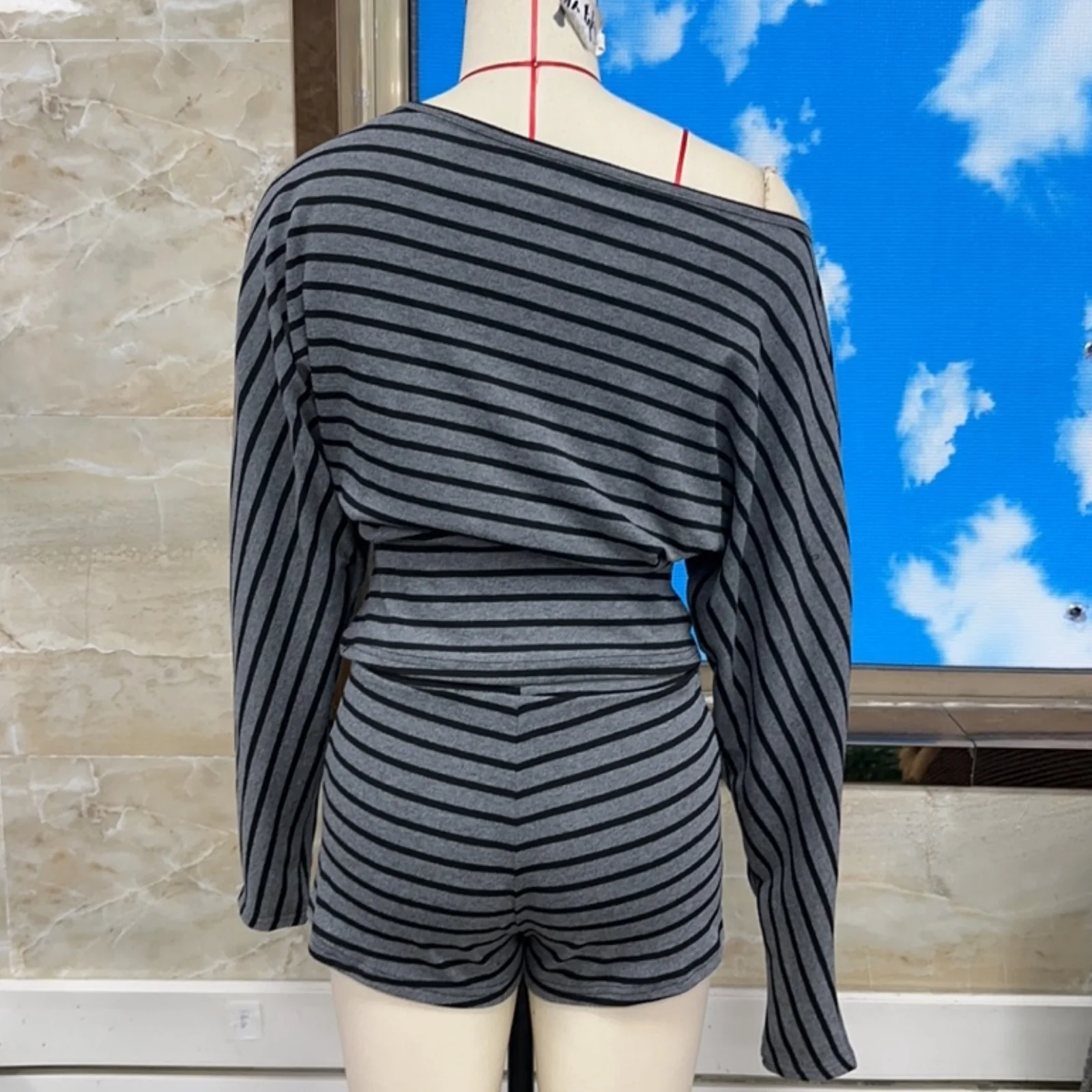 Fashion Summer 2 Piece Outfits Stylish Long Sleeve Off Shoulder Crop Tops and Elastic Waist Shorts Women Striped Sets