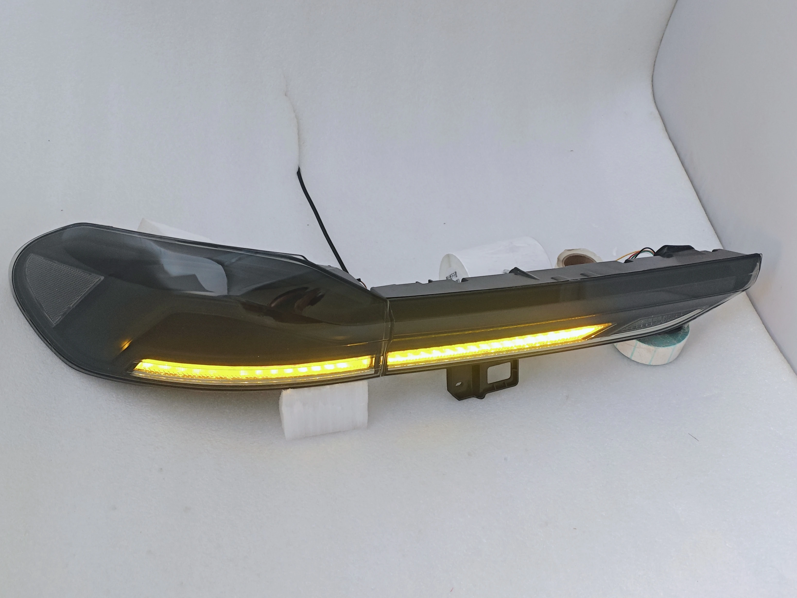 منتجات جديدة بالجملة نظام الإضاءة الخارجية للسيارات المصابيح الخلفية السوداء لـ X6 G06