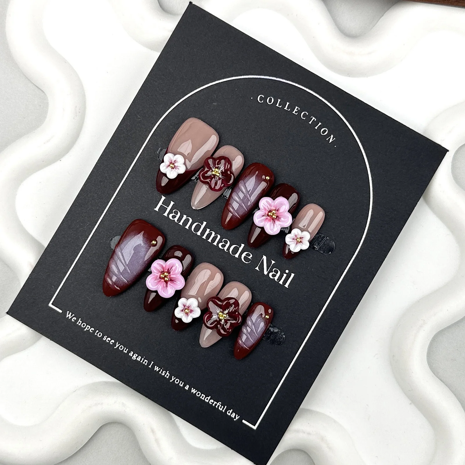 Faux ongles en amande brillant, avec fleur 3D, faits à la main, à pression française, perles dorées, Design vin rouge, à porter, 10 pièces