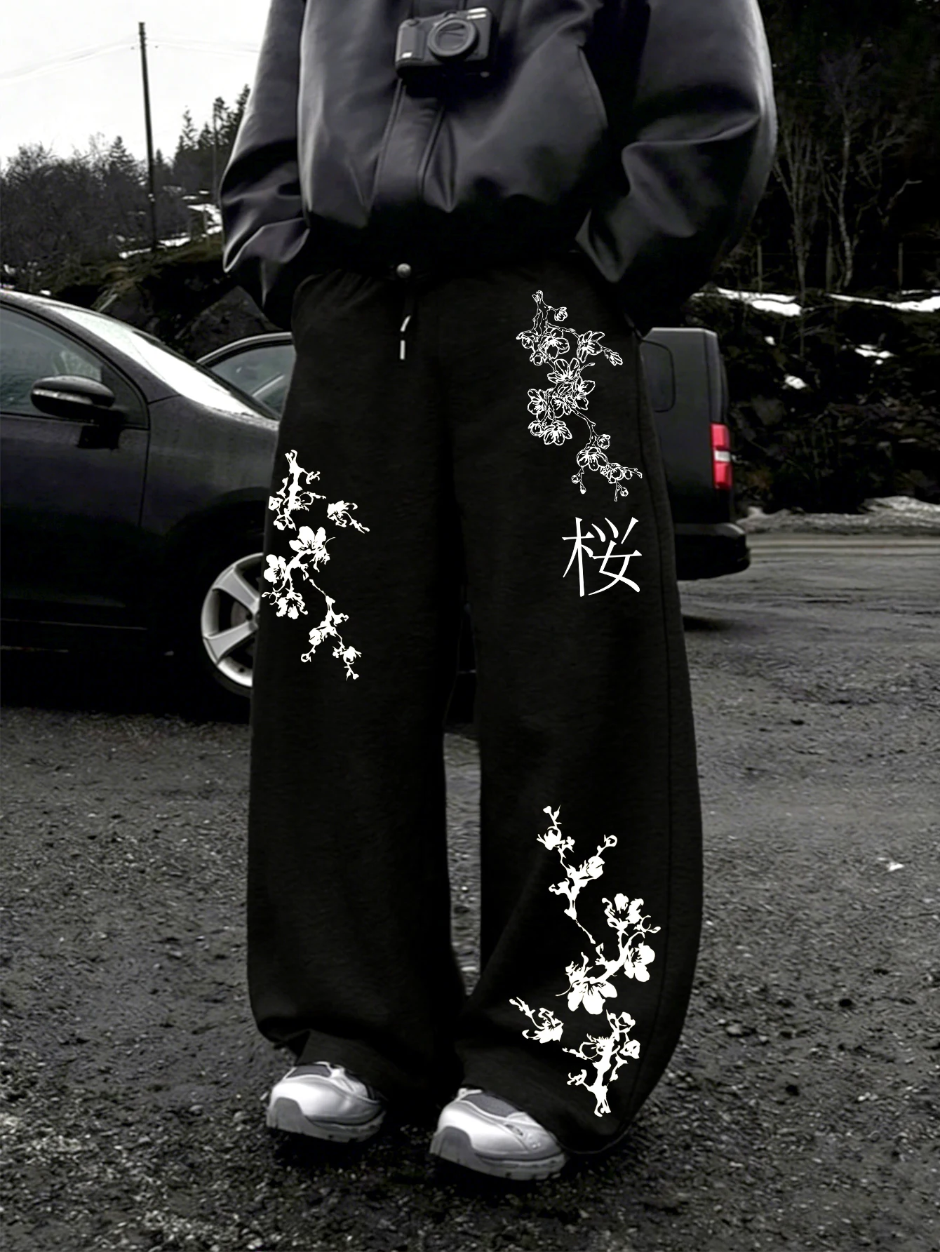 Men Harajuku Wide Leg Jogger Pants, Scattered White Cherry Blossom Branches & Kanji Sakura Asymmetric Multi PrintDrawstringBaggy