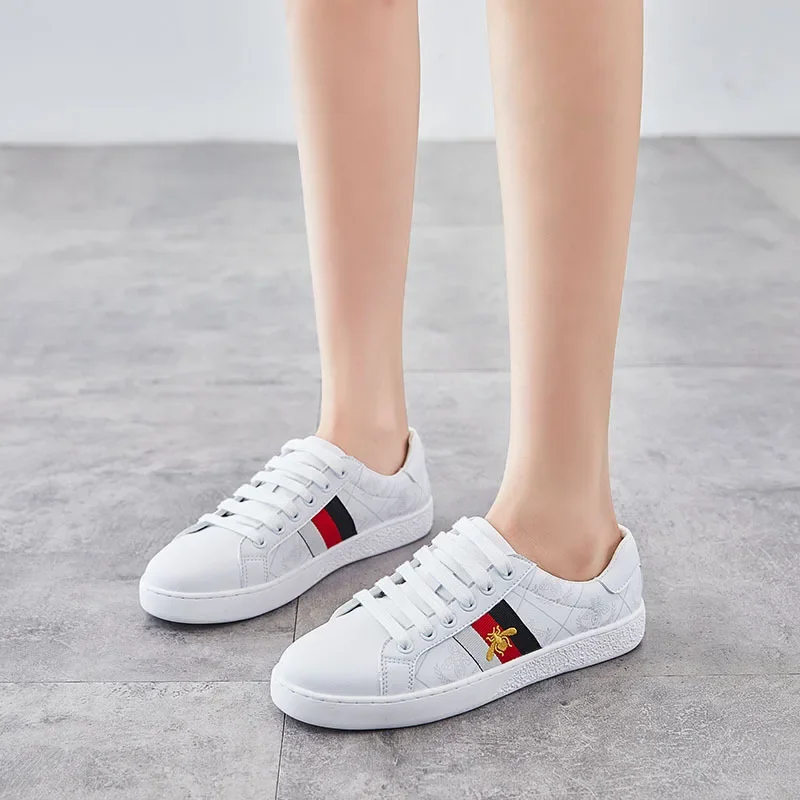 Spring European station new women\'s board shoes trend versatile small white shoes casual fashion soft bottom women\'s shoes