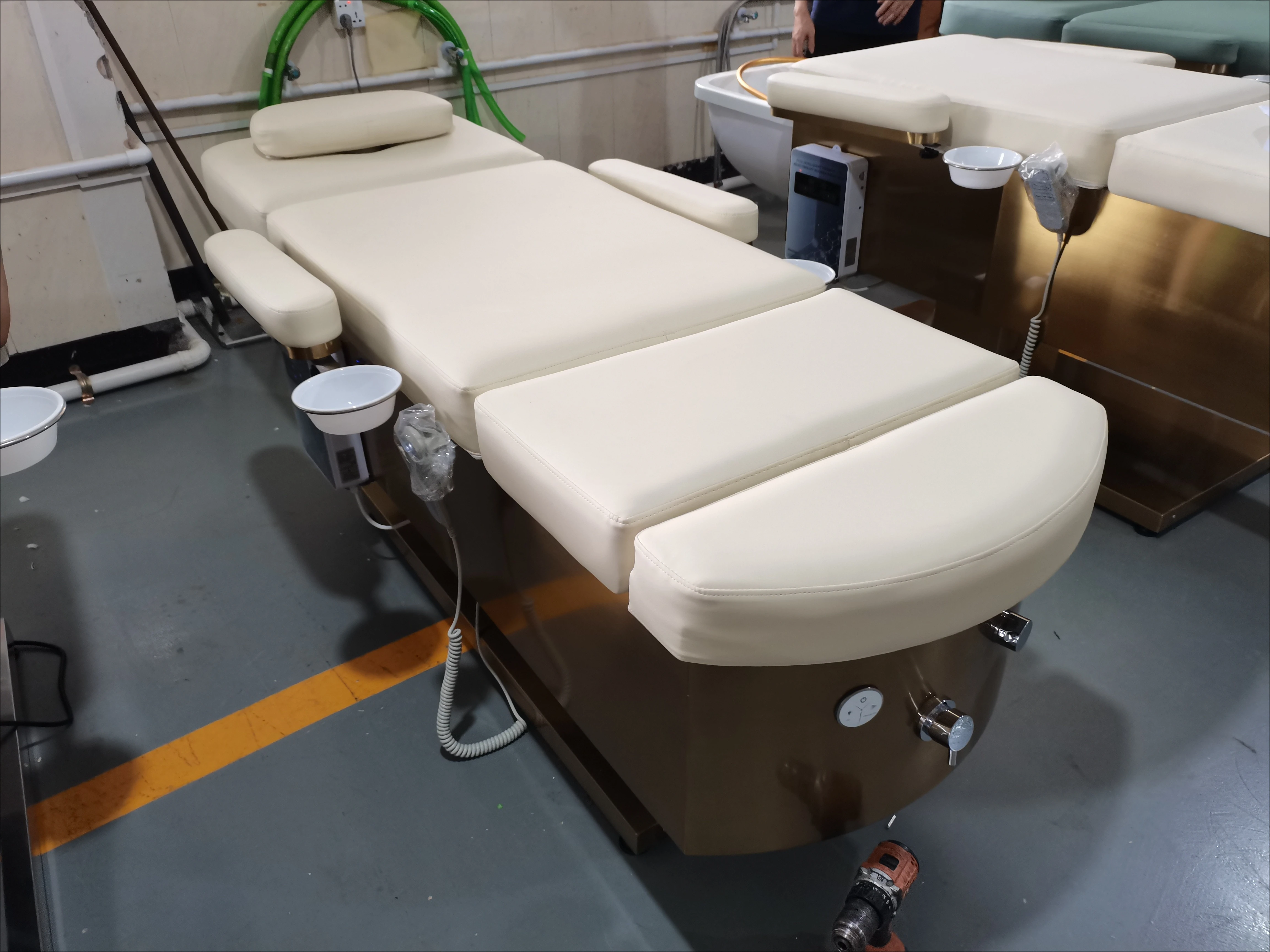 Hair salon equipment pedicure chair with bowl luxury pedicure chair