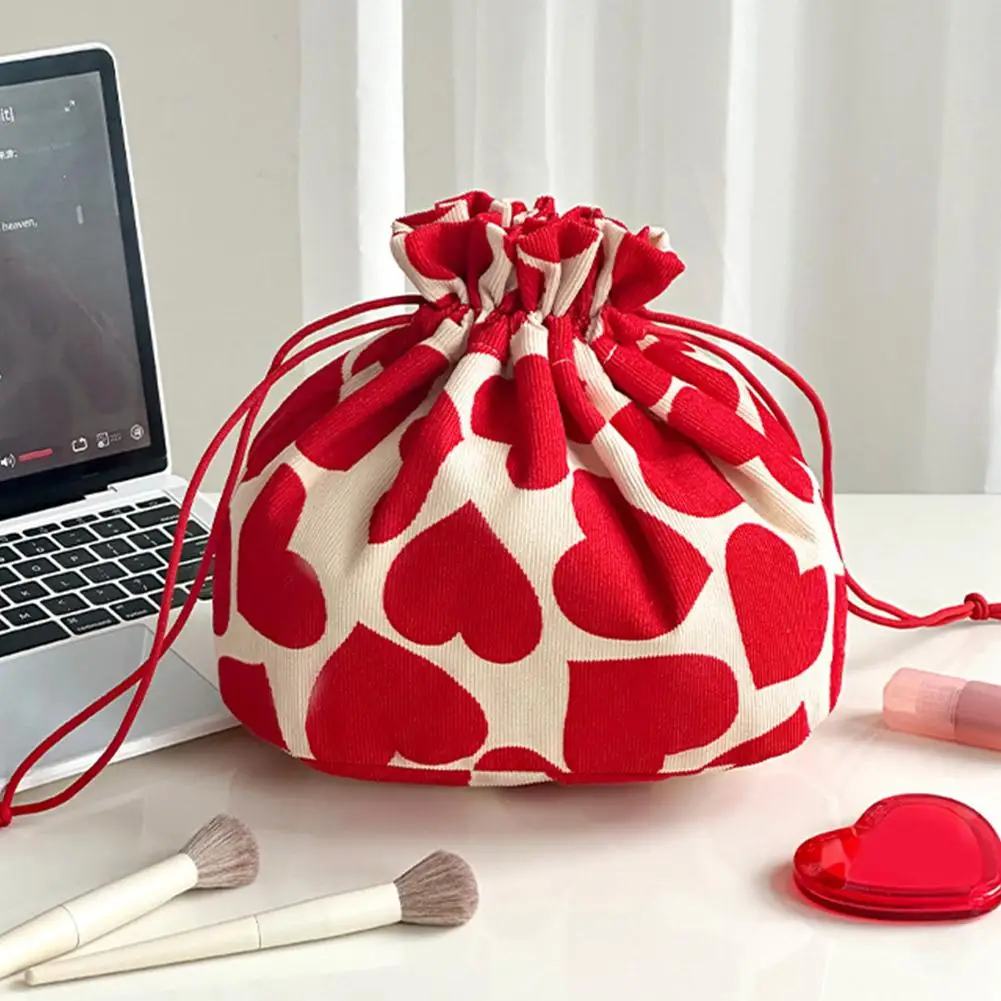 

Многофункциональный портативный вельветовый косметический органайзер для конфет, сумка в форме сердца, вместительная сумка для макияжа на шнурке, большая сумка O0L8