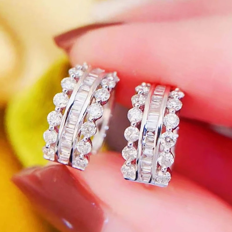 Huitan Schillernde Creolen voller Kristall-Zirkonia für Damen, Alltagskleidung, exquisite Accessoires, Hochzeit, trendiger Schmuck