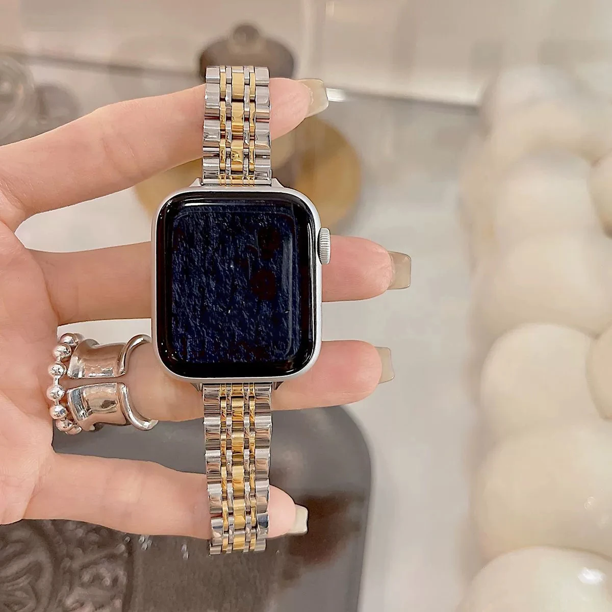 Cinturino in acciaio inossidabile Nuovo per cinturino Apple Watch S11 10 SE 41mm 42mm 45mm 46mm Ultra 2 3 Bracciale in metallo per iWatch Series 9 8 7 6