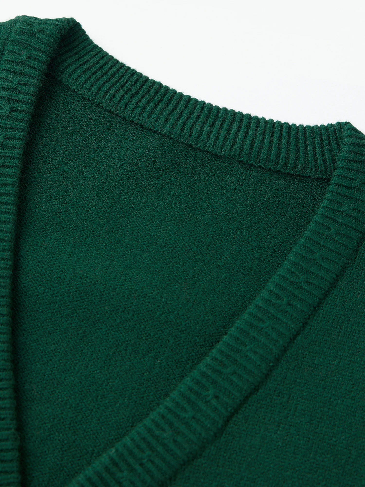 سترة نسائية احتفالية لعيد الميلاد مع تطريز مستوحى من العسكرية ورقبة على شكل حرف V مضلعة - قميص بدون أكمام متماسك لـ a