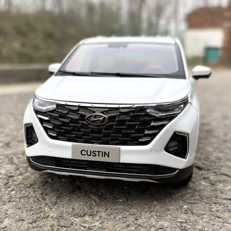 

1:18 Original Scale Model,Hyundai Custin(Custo in China),MPV,Mini Van,Diecast Model for Collection,Display and Gift