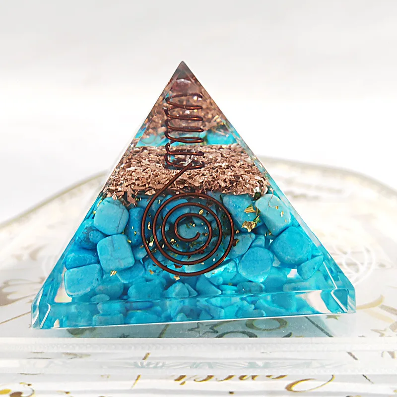 New Product 6.5cm Crystal Pyramid Crushed Stone Resin Home Car Ornament Handicraft