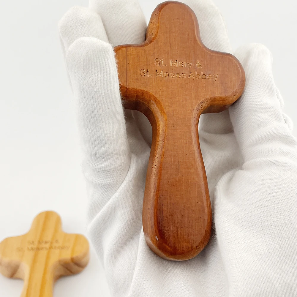 Hot Sale Olive Wood Hand Held Comfort Cross Engravable Wooden Prayer Cross Religious Pocket Gift For Christian Believers Wholesa