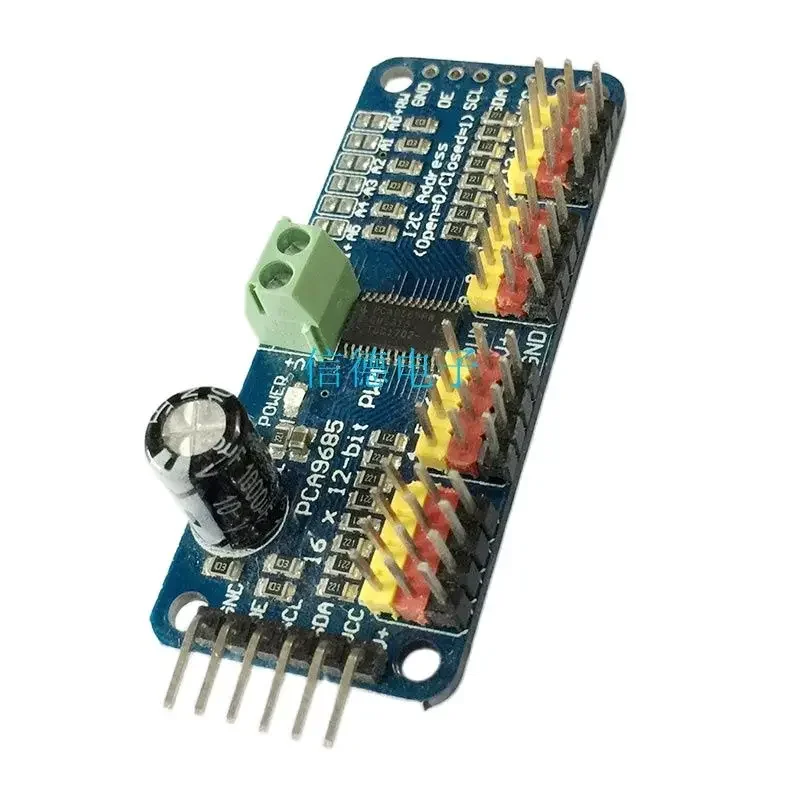 Placa de controlador de engranaje de dirección de Servo PWM de 16 canales, controlador de robot, módulo de controlador de interfaz IIC, PCA9685