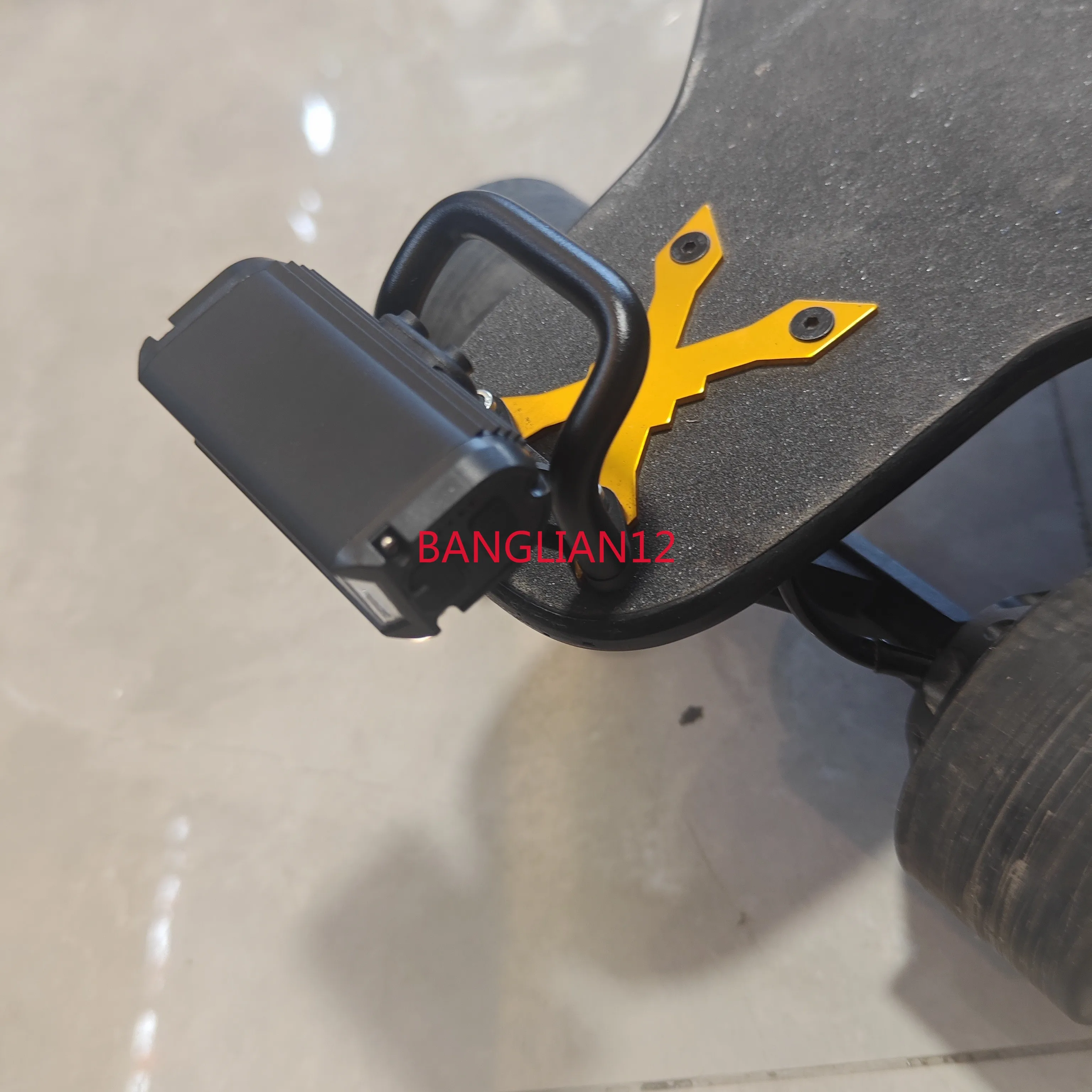 

Four-wheel electric skateboard armrest light Accessories and Tools