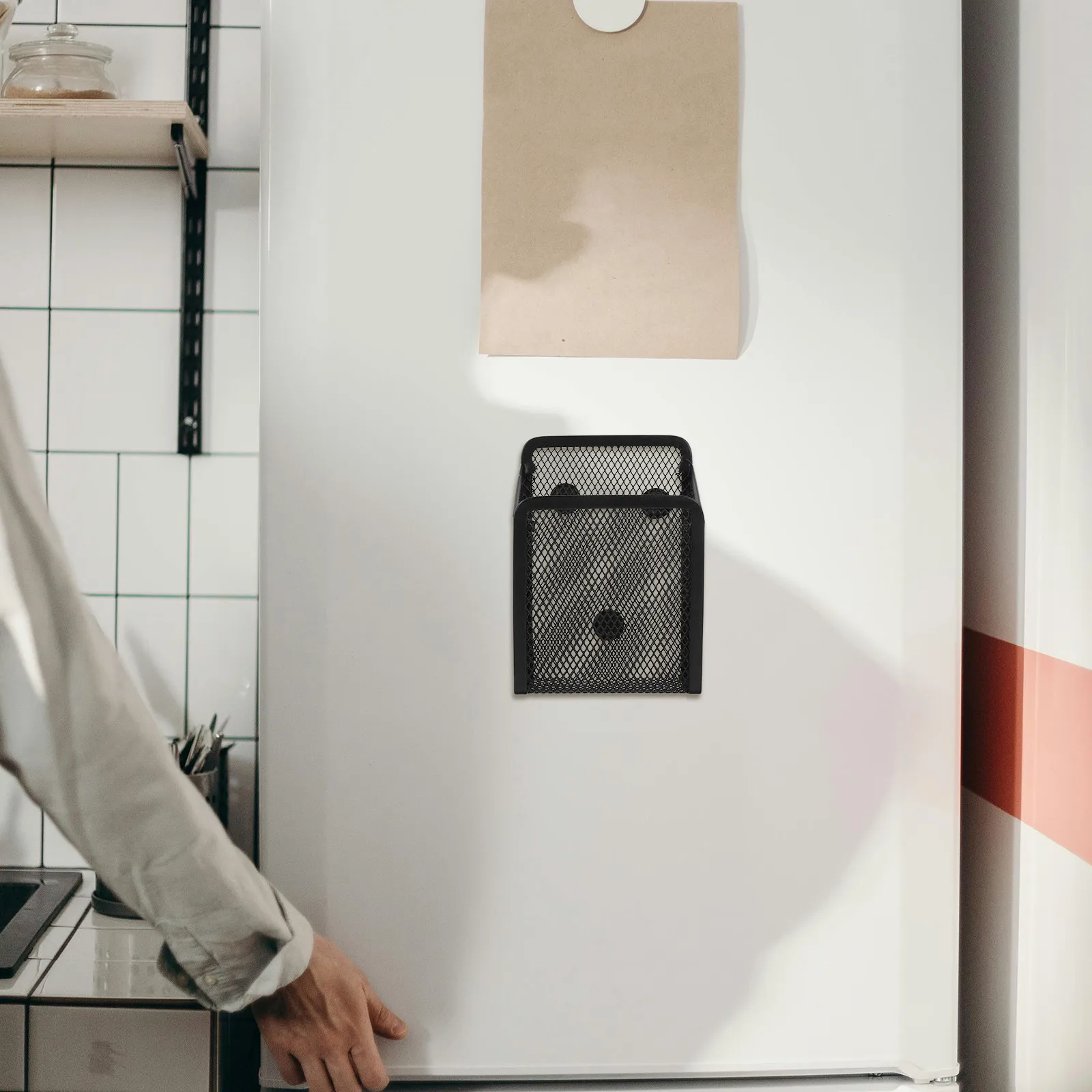 

Набор из 2 магнитных держателей: прочный металлический органайзер для канцелярских принадлежностей, держатель для маркеров на белую доску, для хранения маркеров на холодильнике, настольный инструмент