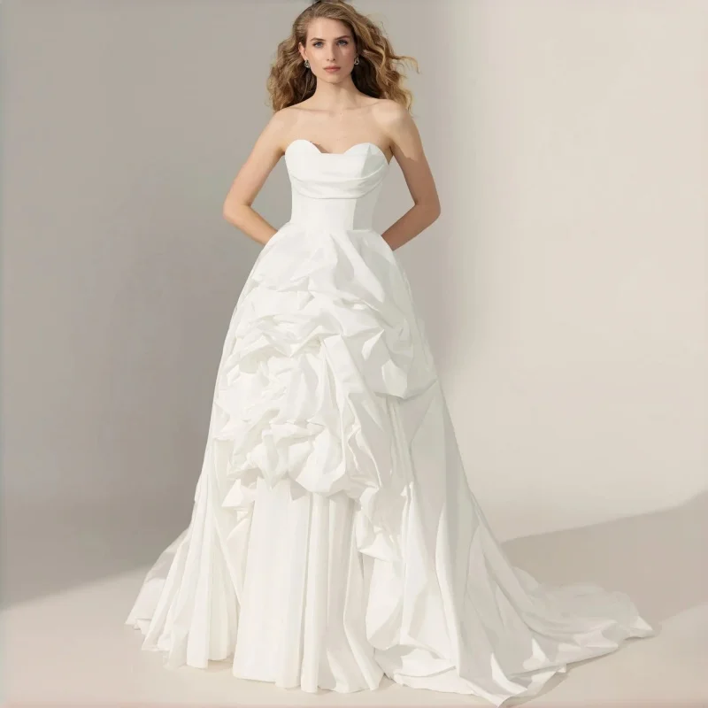 Discount 3D Sculptural Ruffle Skirt Draped Bodice A Line Wedding Dress Strapless Sweetheart Satin Bridal Gown Customized