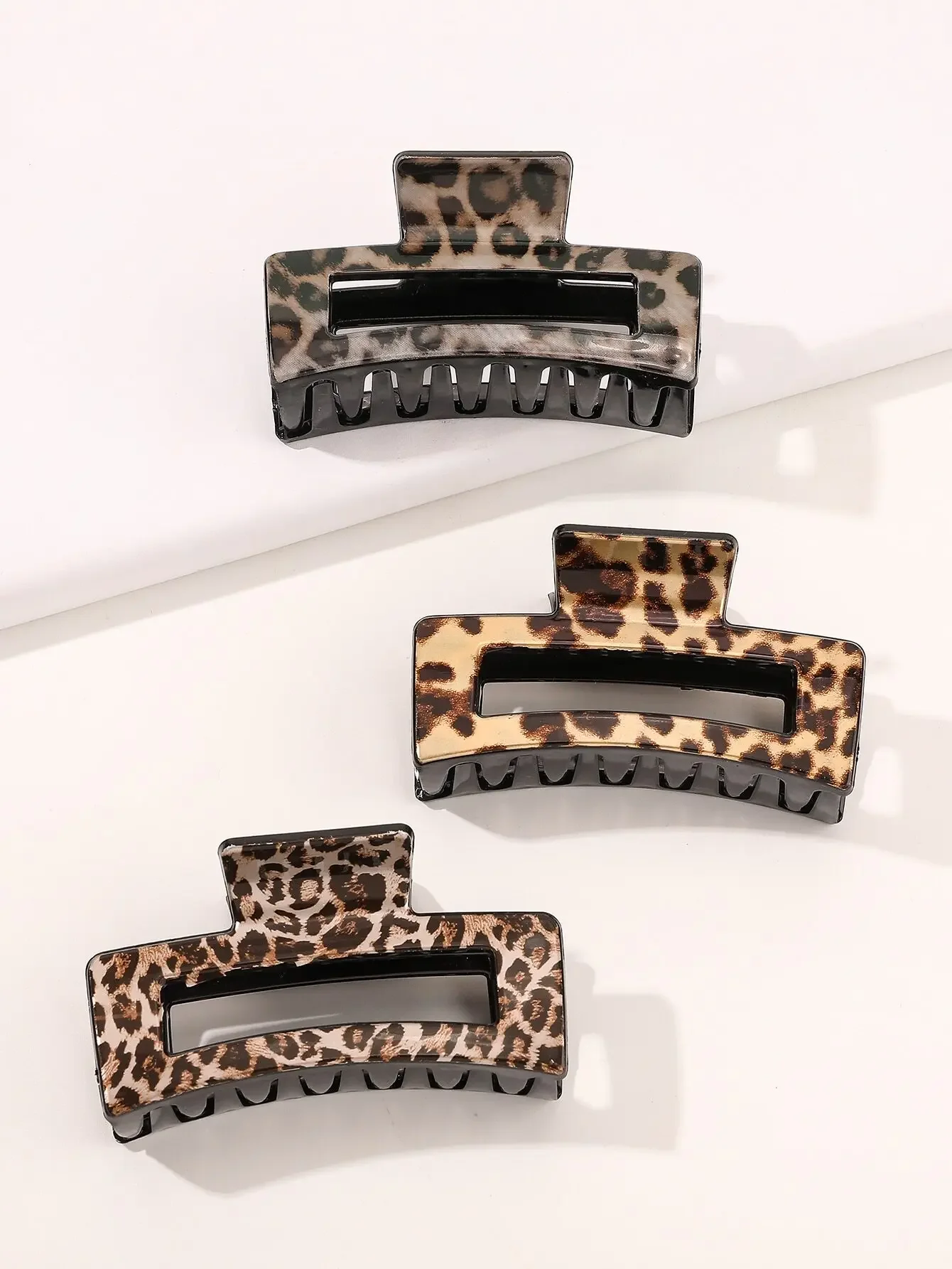 

3pcs Summer Square Hair Claw Clip Set In Light Blue Color Scheme, Including Solid Color, Floral And Transparent Gradient Patterns, Suitable For Tea Party And Cool Girls Hairstyles Hair Clips Hair Jaw Clip Hair Clamps Hair Clutch Hair Catcher Clip