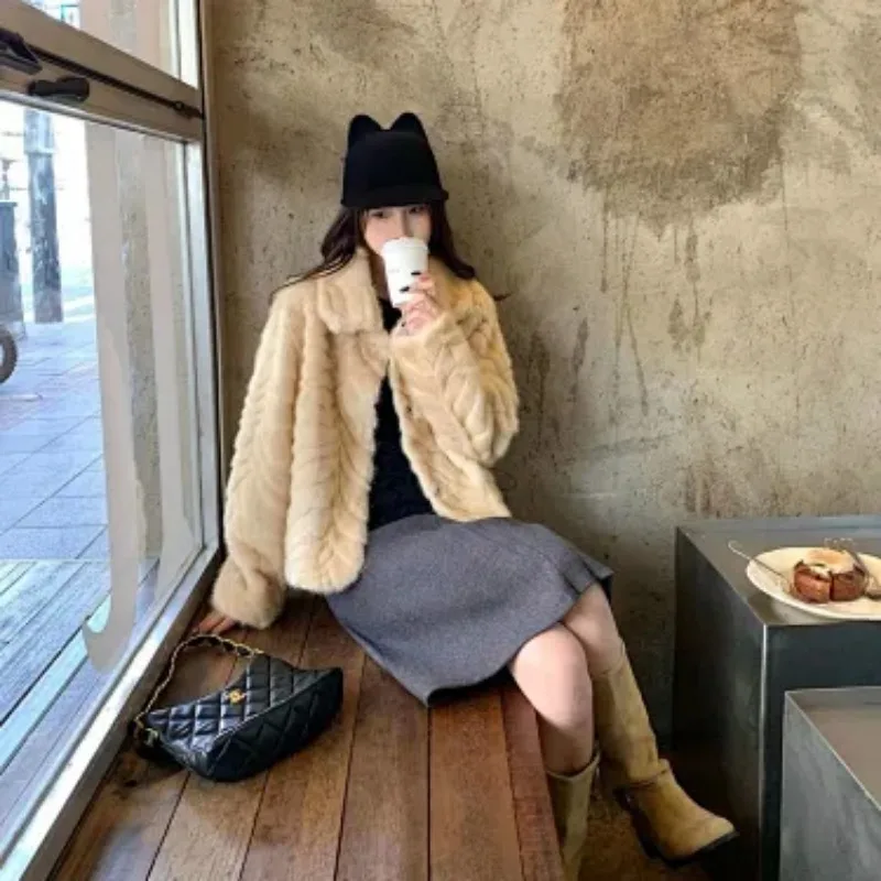 Women Short Faux Mink Fur Coat Old Money Style Furry Warm Outerwear For Winter