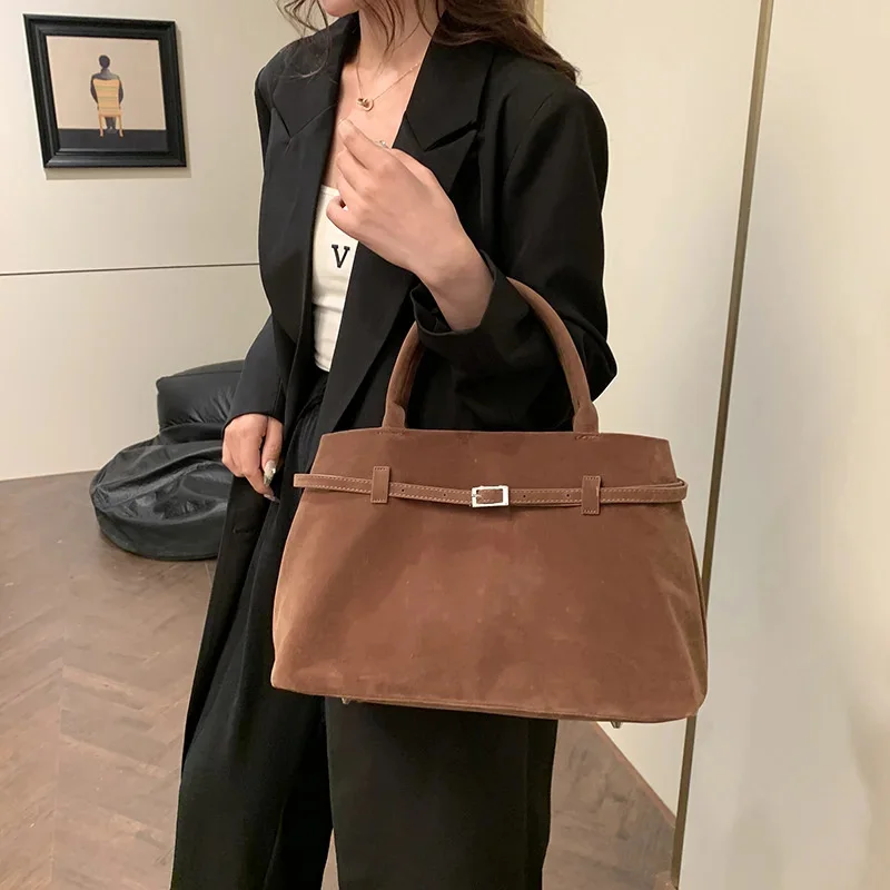 Borse da donna di marca di lusso Borse in finta pelle scamosciata marrone Borsa a tracolla con fibbia dorata Borsa da pendolare retrò di grande