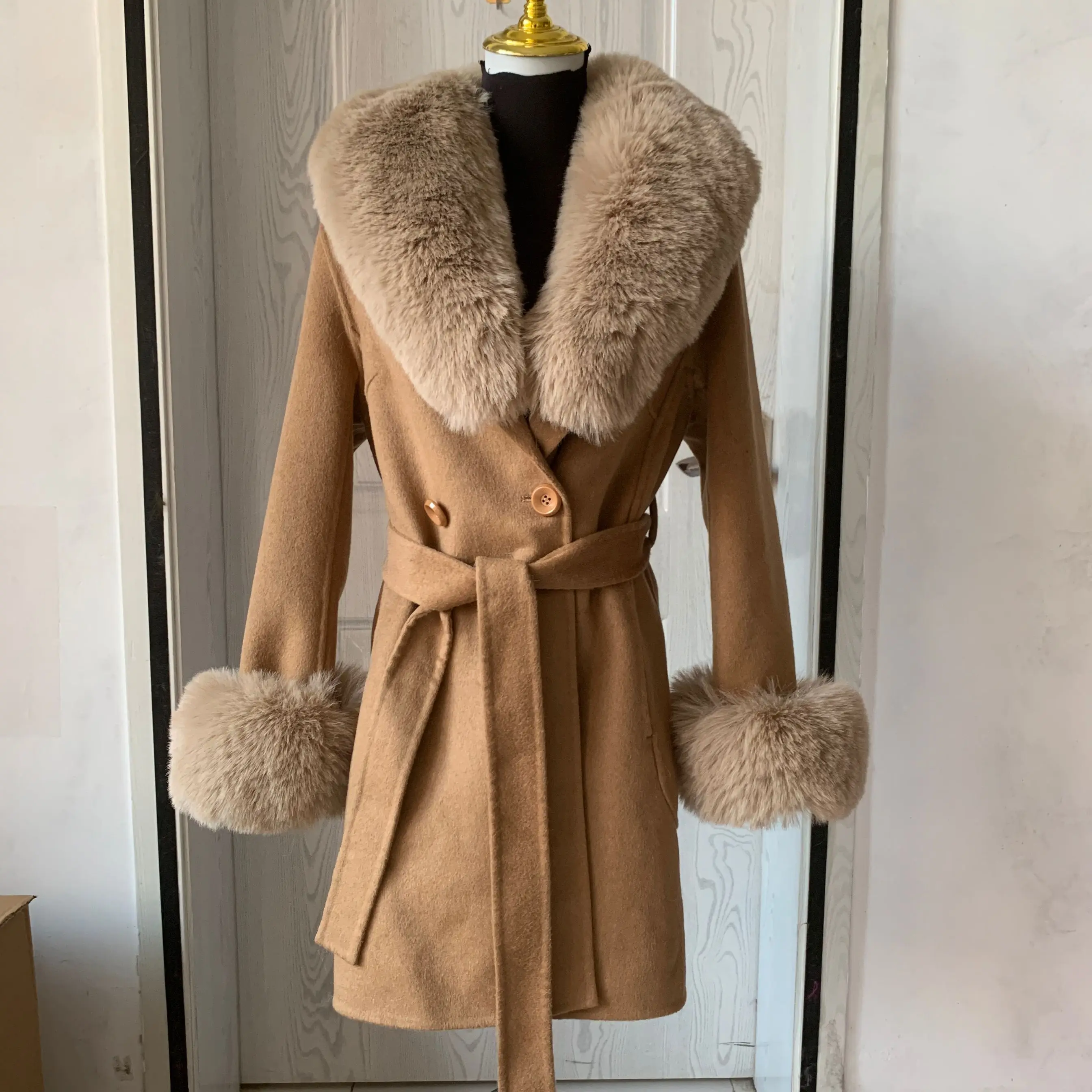 Manteau en laine avec fausse fourrure pour femme, veste en laine double face, fourrure artificielle, moelleux, bouche de leader, chaud, hiver, nouveau