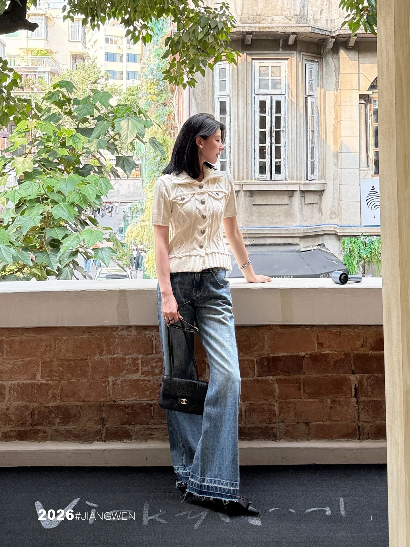 

Джинсы с широкими штанинами и эффектом потертости, женские, свободного кроя, расклешенные, в корейском стиле, с естественной талией, из хлопка, весенняя коллекция