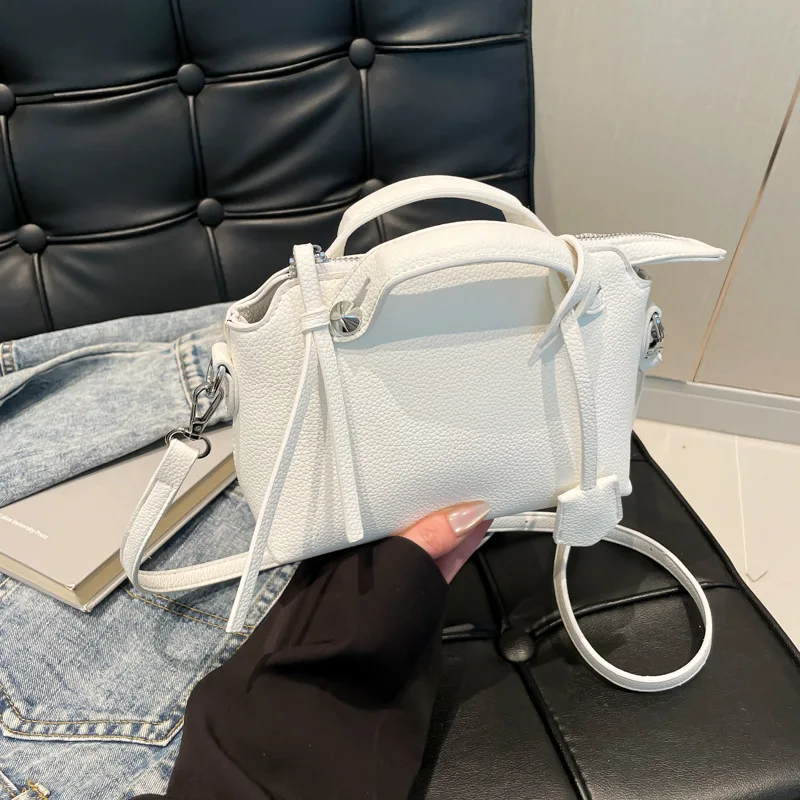 حقيبة ركاب على الطراز الكوري للربيع لعام 2025، محفظة لطيفة بمقبض علوي للنساء، حقيبة كتف عصرية عبر الجسم بسيطة