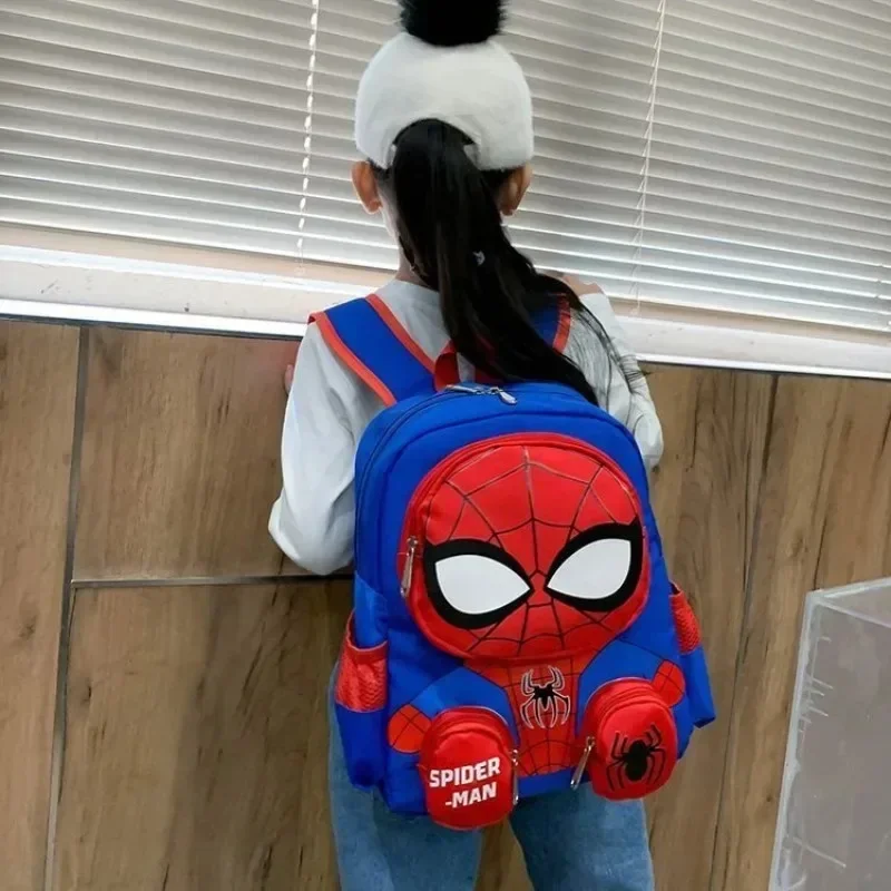 Disney Spiderman plecaki superbohaterowie tornister studencki Cartoon 3d Stereo plecak do przedszkola torba podróżna dla dzieci prezent