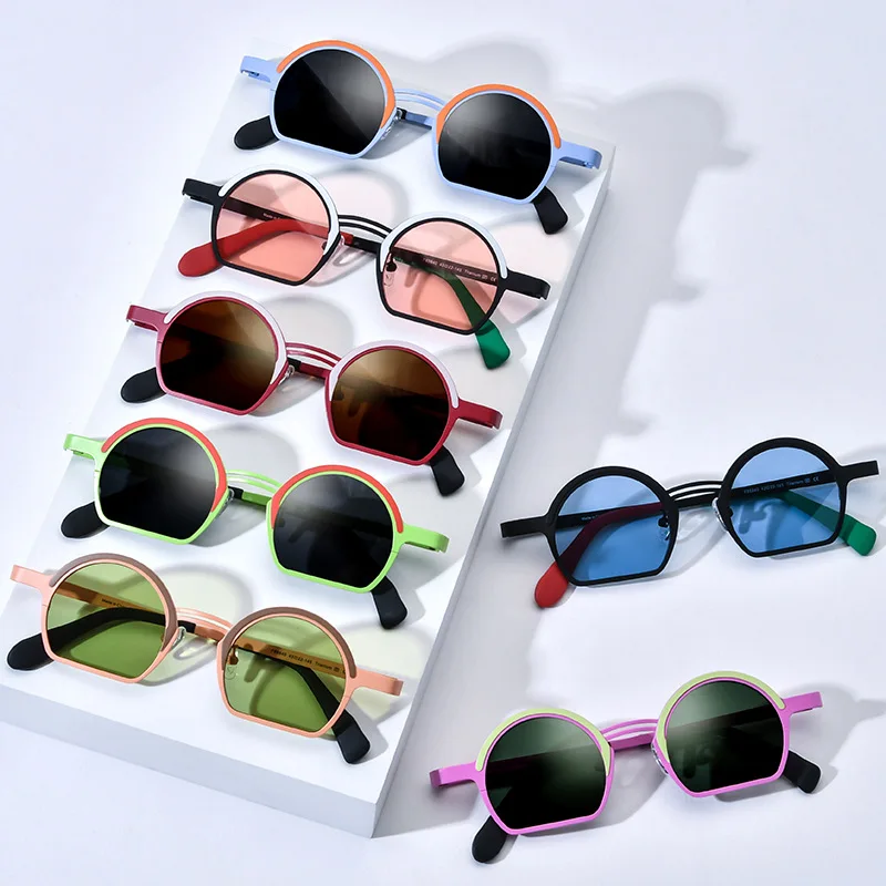 

Ultralight Titanium designer color Sunglasses polarized UV400 men's and women's fashion personality cartoon sunscreen glasses