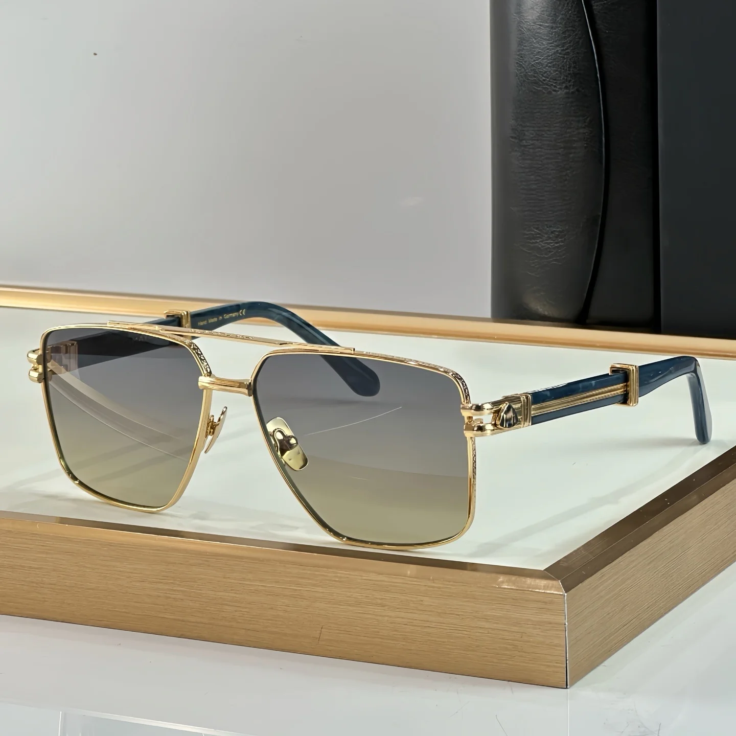 

THE HOT Size 61-15 Top Quality Sunglasses for Men and Women Classic Punk Luxury Acetate Titanium Designer Sunglasses Frames