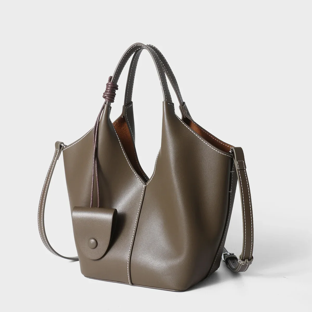 

100% Genuine Leather Large Capacity Square Diaper Bag Trendy Minimalist Crossbody Bag For Commuter Everyday