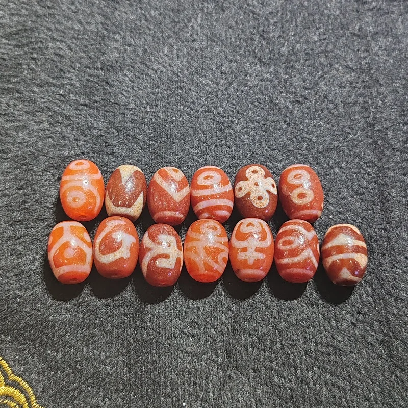 1 pcs Tibetan Totem Agate Dzi Red Meat 2 Eyes 3 Eyes Tiger Teeth Noble Celestial Bead Necklace Pendant DIY Accessories