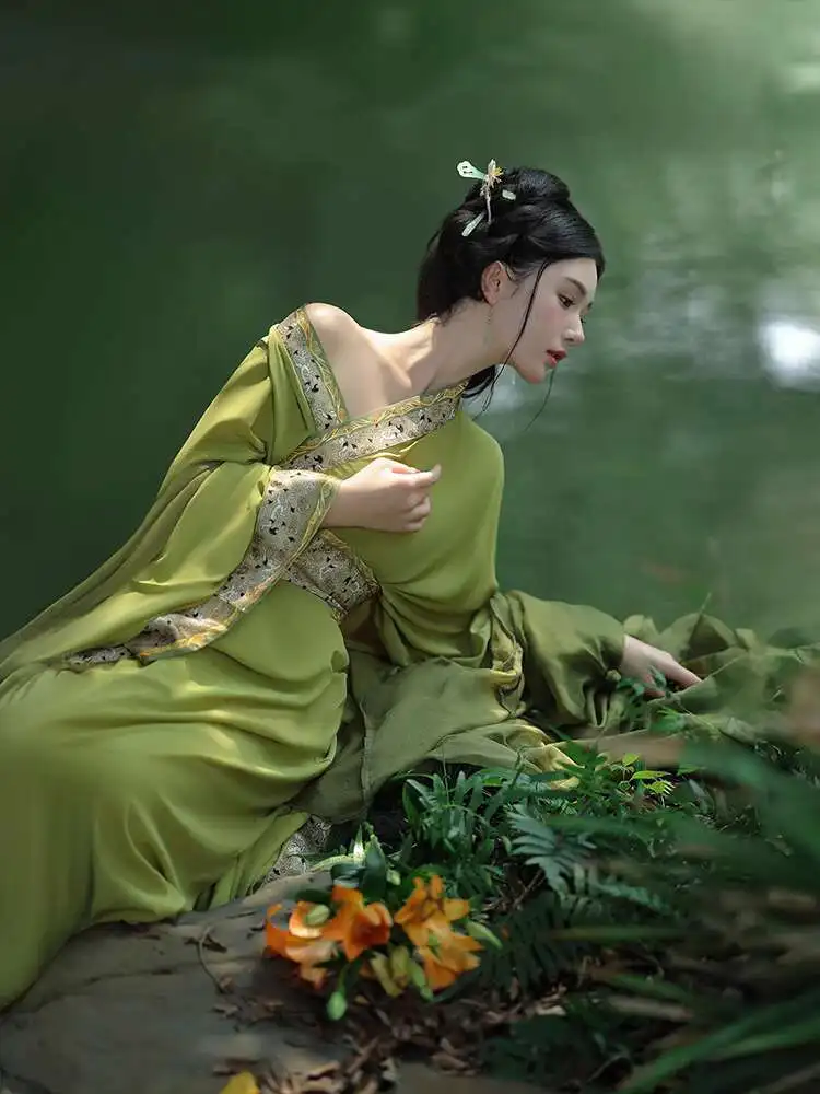 

New Fiesta Carnival Halloween Cos Cosplay Warring States Robe Womens fashion Ancient Costume Green Crossed Collars Hanfu