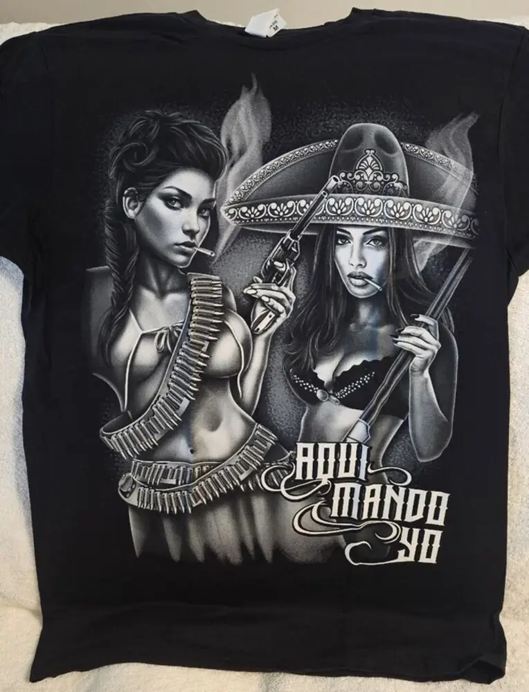 SEXY LADIES GUN RIFLE BULLET HAT SOMBRERO SMOKING MEXICO AQUI MANDO YO T-SHIRT