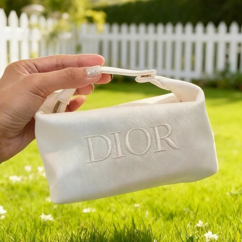 sac-dior-elegant-en-toile-blanche-sac-de-rangement-pour-cosmetiques-pochette-de-voyage-brodee-avec-logo-pochette-de-toilette-multi-usage-pour-le-quotidien